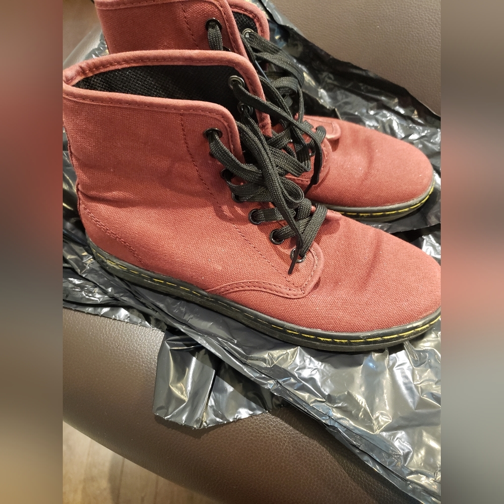 Doc Martens Shoreditch collection in Red